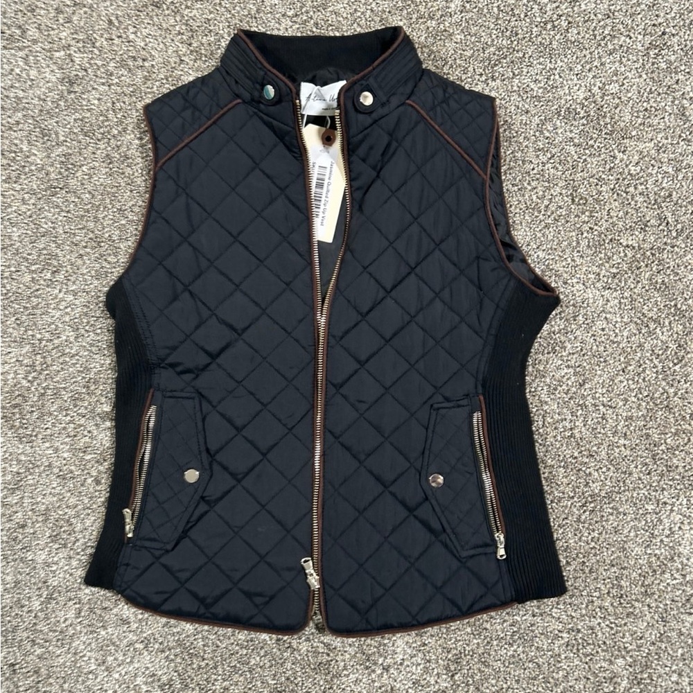 Active USA Black Quilted Vest